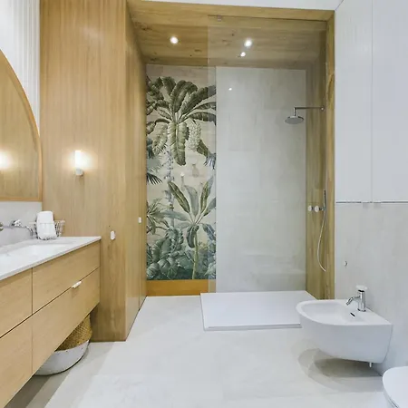 Baltica With Patio & Parking In By Renters * Σόποτ
