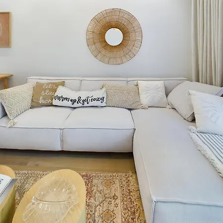 Baltica With Patio & Parking In By Renters * Σόποτ